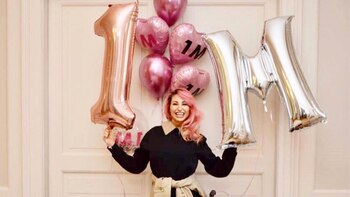 Vicky Xipolitakis llegó al millón