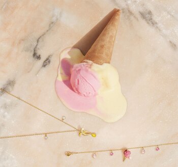 Los dijes que componen las