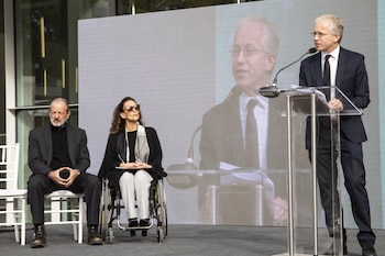 El rector de la Universidad,