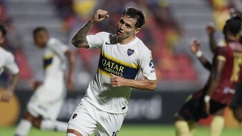 El delantero sería titular en el