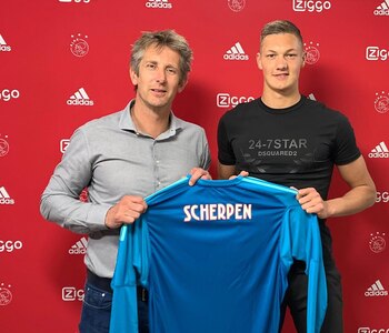 Edwin van der Sar junto