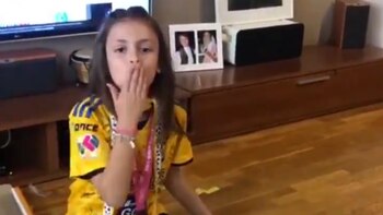 Nuria Cebrián, con la camiseta