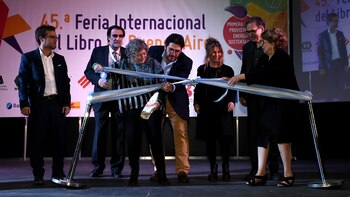 Rita Segato corta el listón