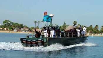 Un barco de ataque rápido