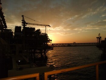 Los pescadores no pueden acercarse