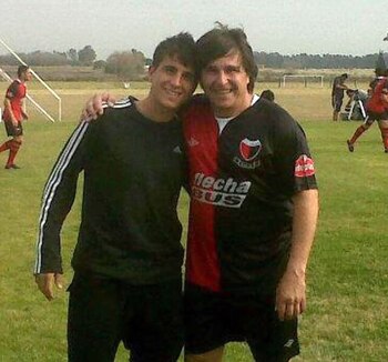 Lautaro junto a su papá,