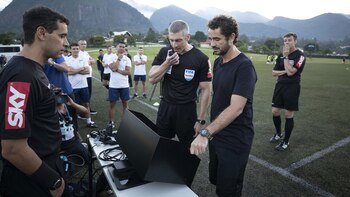 El árbitro brasileño Anderson Daronco