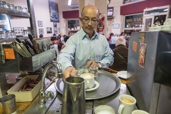 Los habitués destacan el trato