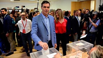 Pedro Sánchez acudió a votar