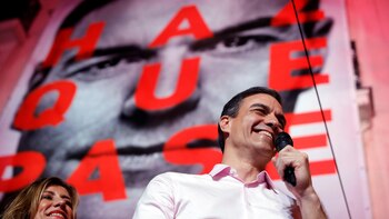 Pedro Sánchez celebra su triunfo