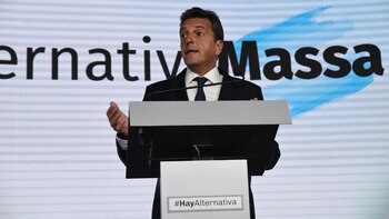 Sergio Massa brindó una conferencia