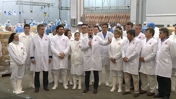 El Presidente, junto con su