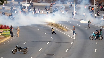 El presidente encargado Juan Guaidó lanzó este martes la fase final de la “Operación Libertad” y convocó al pueblo vuenezolano a volcarse a las calles