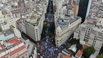 Las columnas de manifestantes marcharon