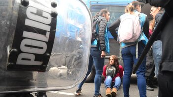 Los activistas también atacaron la