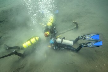 El Dr. Junco, la Dra.