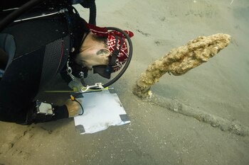 El Dr. Chris Horrell tomando