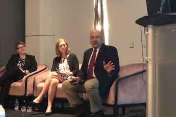 20% apoya a los republicanos, un ejemplo son los hispanos evangélicos en contra del aborto (Foto: Twitter/HeliosEdFnd)