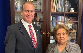 Congresista Mario Díaz-Balart (R-FL) y Congresista Donna Shalala (D-FL)