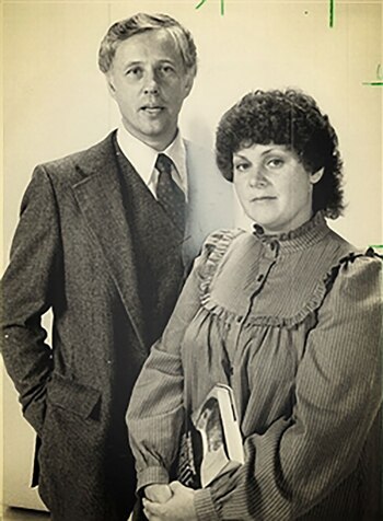 Lawrence Pazder y su esposa,