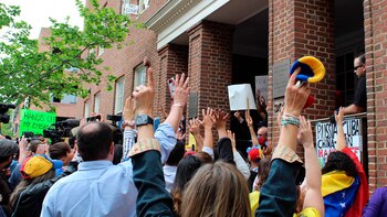Cientos de personas acompañaron a Vecchio (Twitter: Carlos Vecchio)