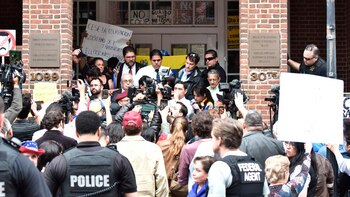 Vecchio prometió recuperar la embajada (Twitter: Carlos Vecchio)