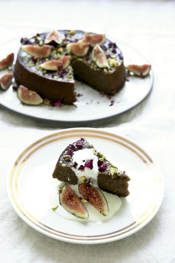 Torta de almendras, pistachos e higos