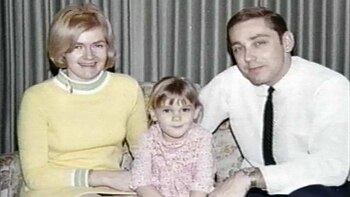 Jeffre MacDonald junto a su esposa Colette y su hija mayor, Kimberley