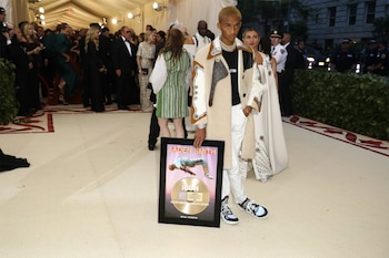 Jaden Smith, vestido por Louis Vuitton