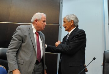 La apertura y el cierre