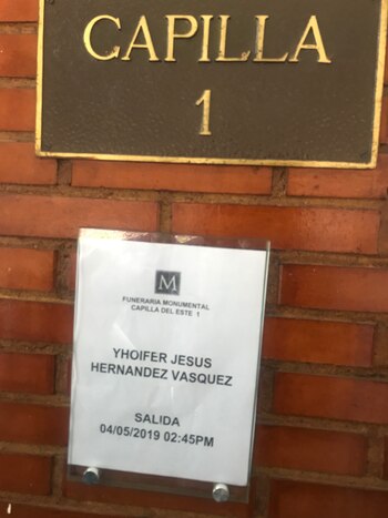 Yhoifer Hernández fue enterrado este 4 de Mayo en el cementerio del Este, en Caracas | Foto: Veda Everduim