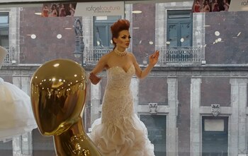 Carmen Campuzano en una tienda