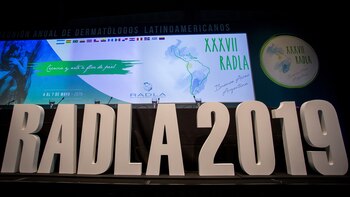 Además de compartir efectos similares a las adicciones, los especialistas creen que la patología podría tratarse de forma similar