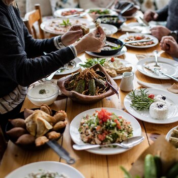 Platillos fríos y calientes en