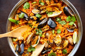 Una paella de Alejandra Schrader,