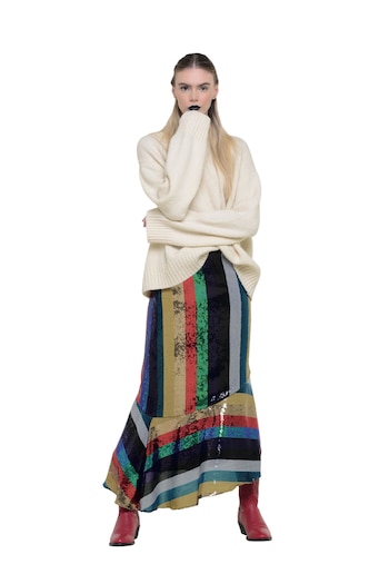 Lenetejuelas más suéter.