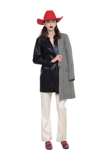 El cuero en versión camisa.