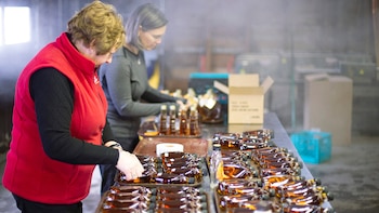 Shirley Fulton-Deugo y su hija