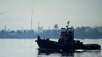 Una vista, al fondo, de