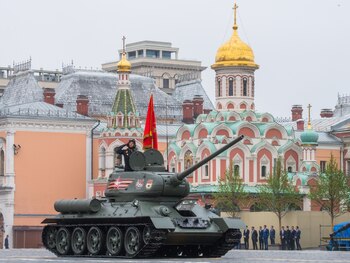 El icónico tanque T-34, espina