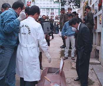 La exhumación del cuerpo de