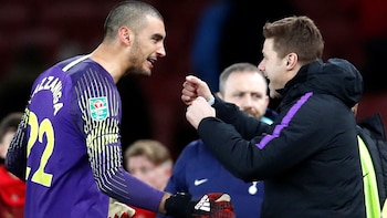 Gazzaniga y Pochettino en pleno