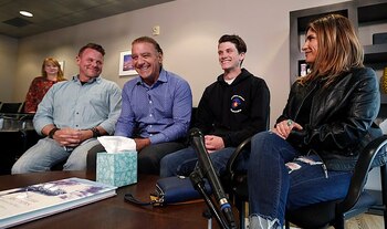 Bialy durante la entrevista donde