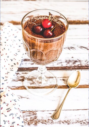 Mouse de chocolate de aquafaba.