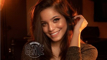 La oriunda de Nogoyá, Entre