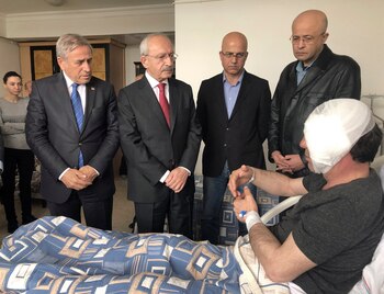 Demirag, junto a líderes opositores