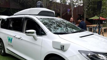 El vehículo en exposición integra