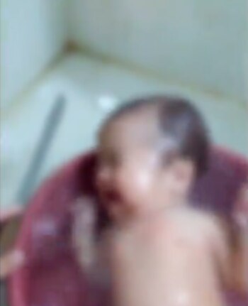 En uno de los videos,