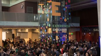 Se puede conocer a ejecutivos