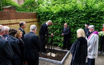 “Con esto, podemos devolverles parte